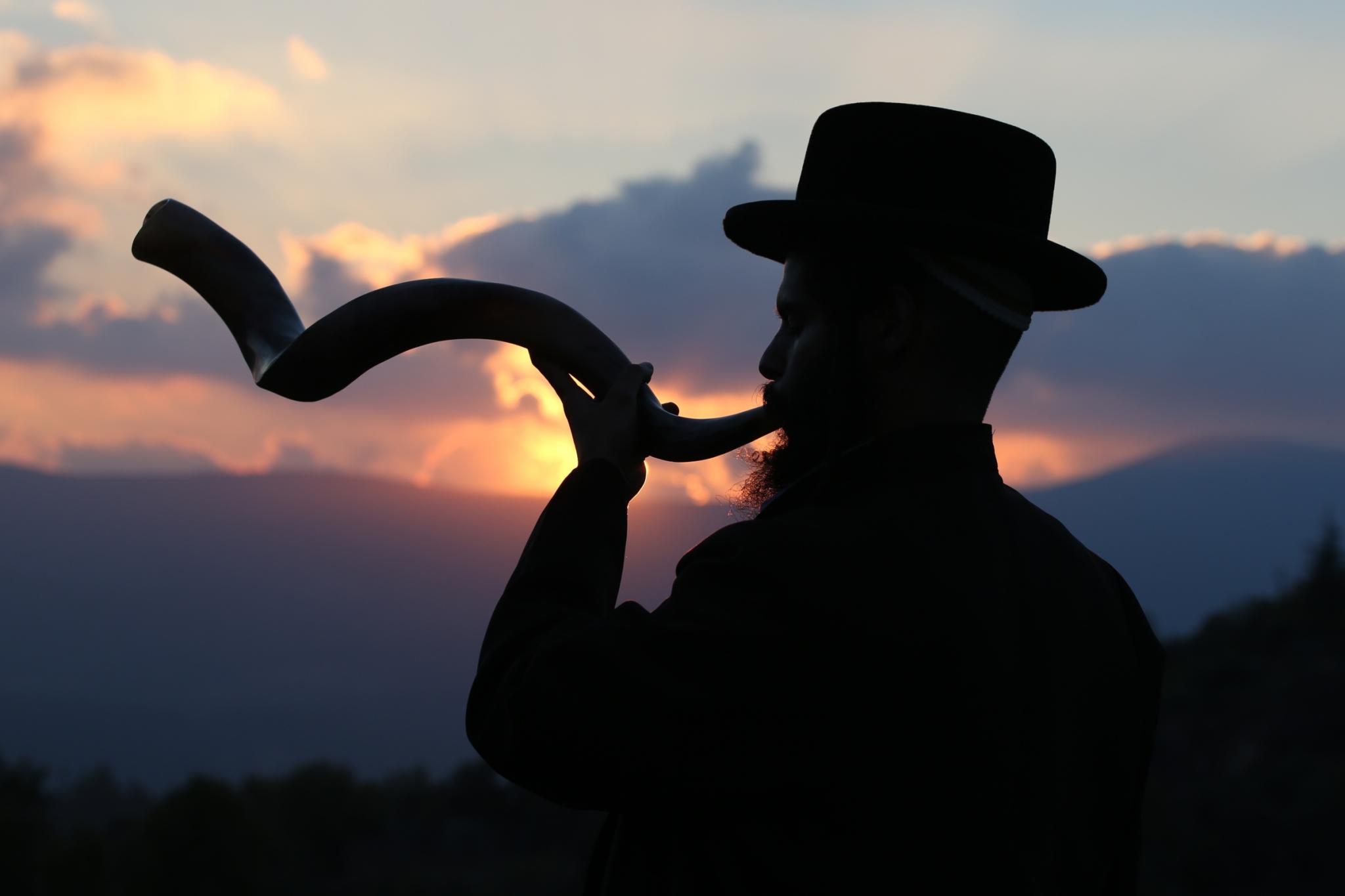 When Is Yom Kippur 2024? Dates, Meaning & Traditions The Old Farmer