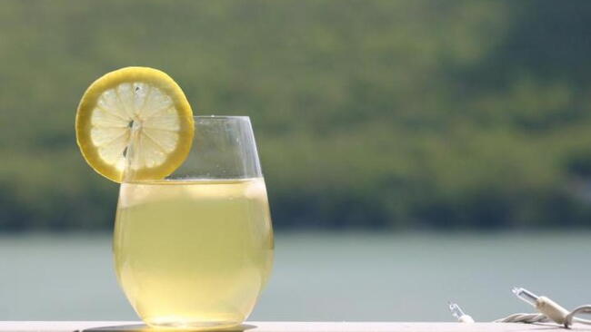 Grownup lemonade 