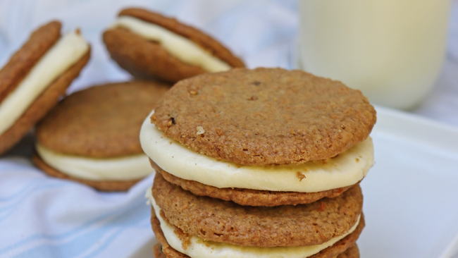 carrot cake whoopie pies