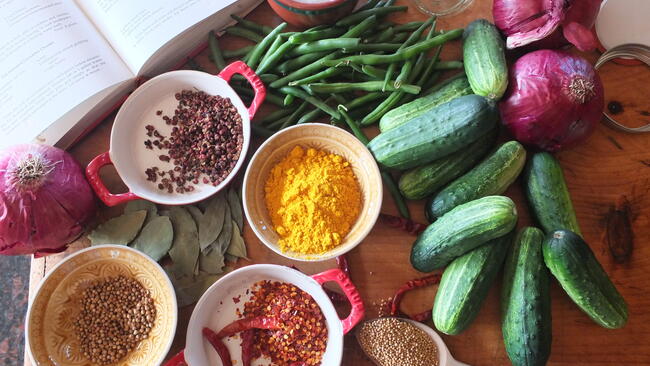 the process of pickling, pickling spices, cucumbers, onions