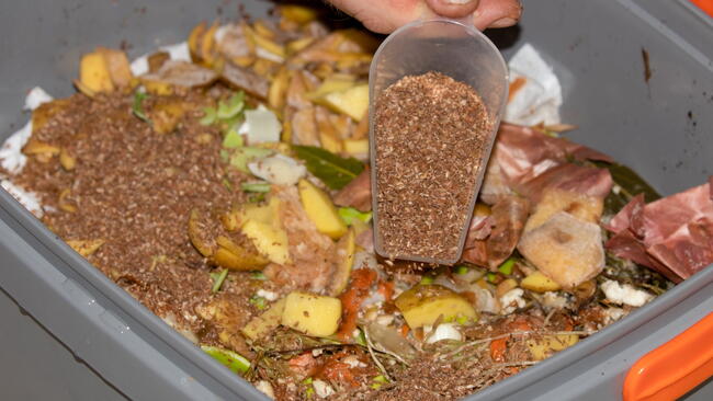 Bokashi fermenting and composting method