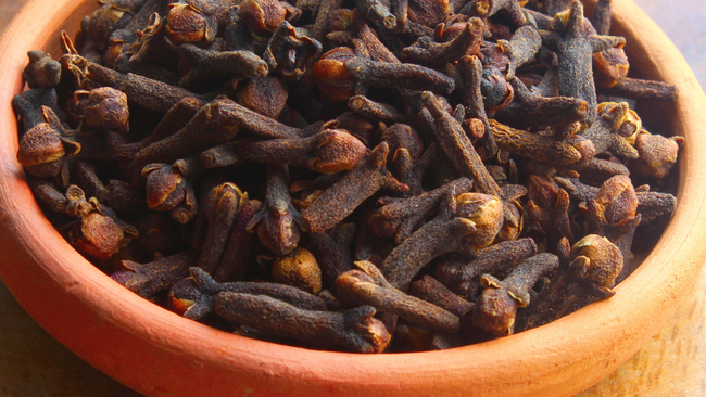 Dried cloves