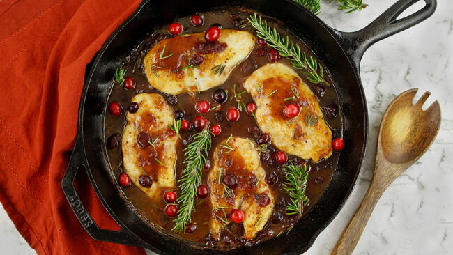 cranberry chicken in skillet