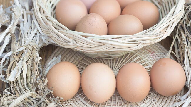 Eggs in wicker baskets