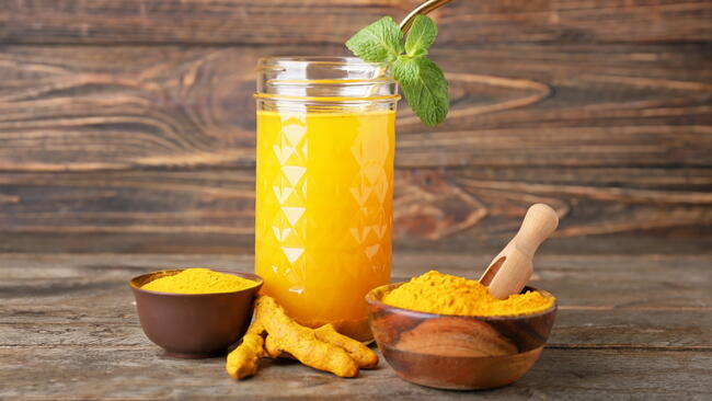 Kvass drink with turmeric 