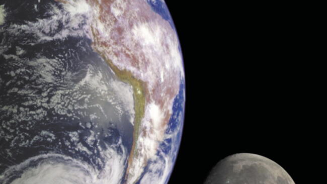 the earth and the moon close together, Perigee and Apogee hero image