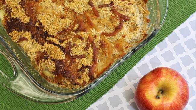 Chicken, Apple, and Cheese Casserole