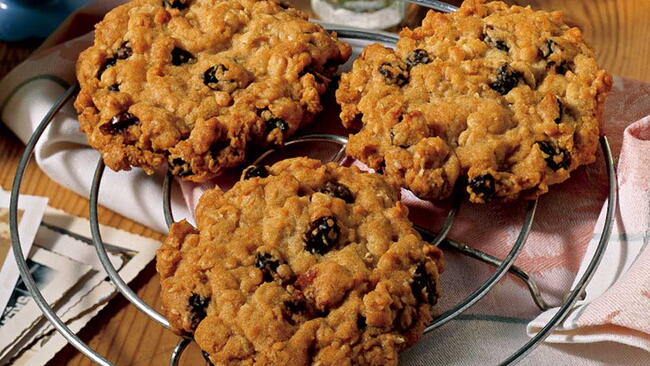Whole Wheat–Oatmeal-Raisin Cookies