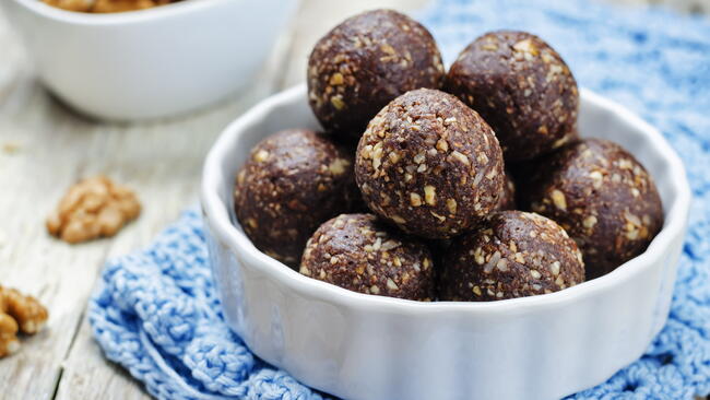 Brown Burrs: Date-Nut Balls