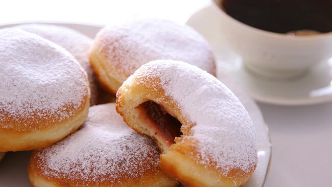 Sufganiyot (Jelly Doughnuts)