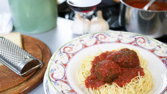 Tomato Sauce with Meatballs