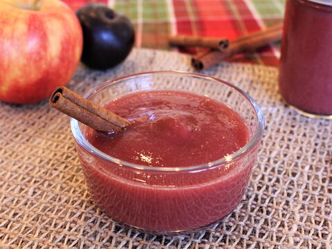 Recipe for Second Summer Applesauce | Almanac.com