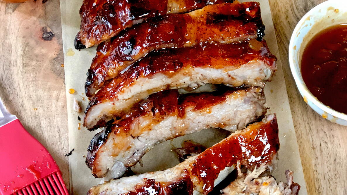 Apricot Sriracha-Glazed Baby Back Ribs