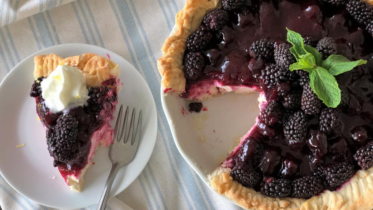 blackberry cream cheese pie