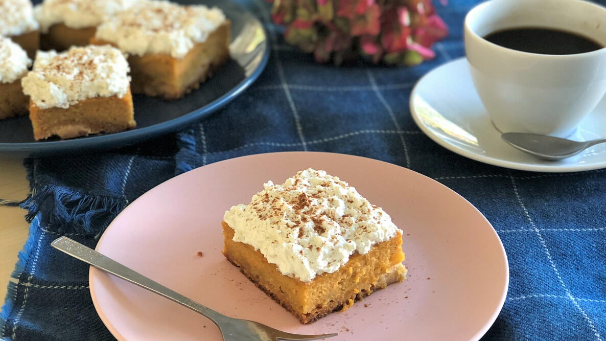pumpkin bars cream cheese frosting