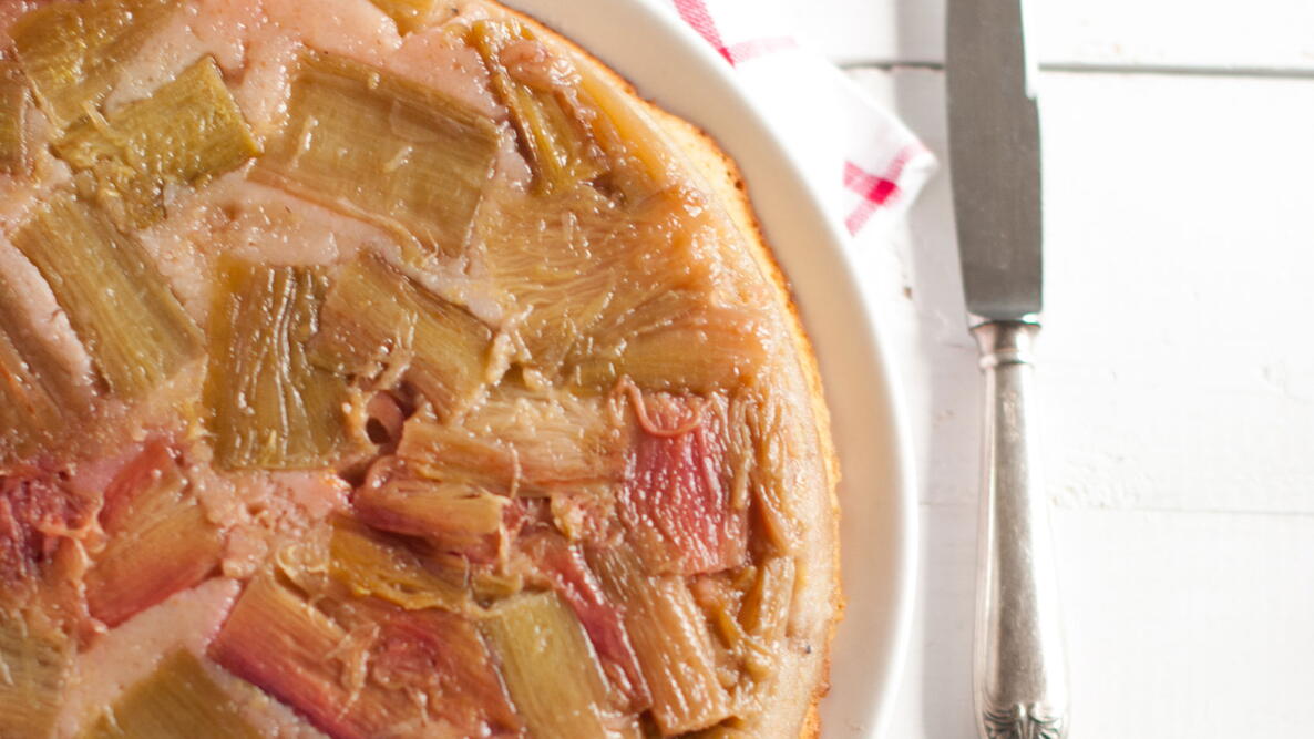rhubarb upside down pie