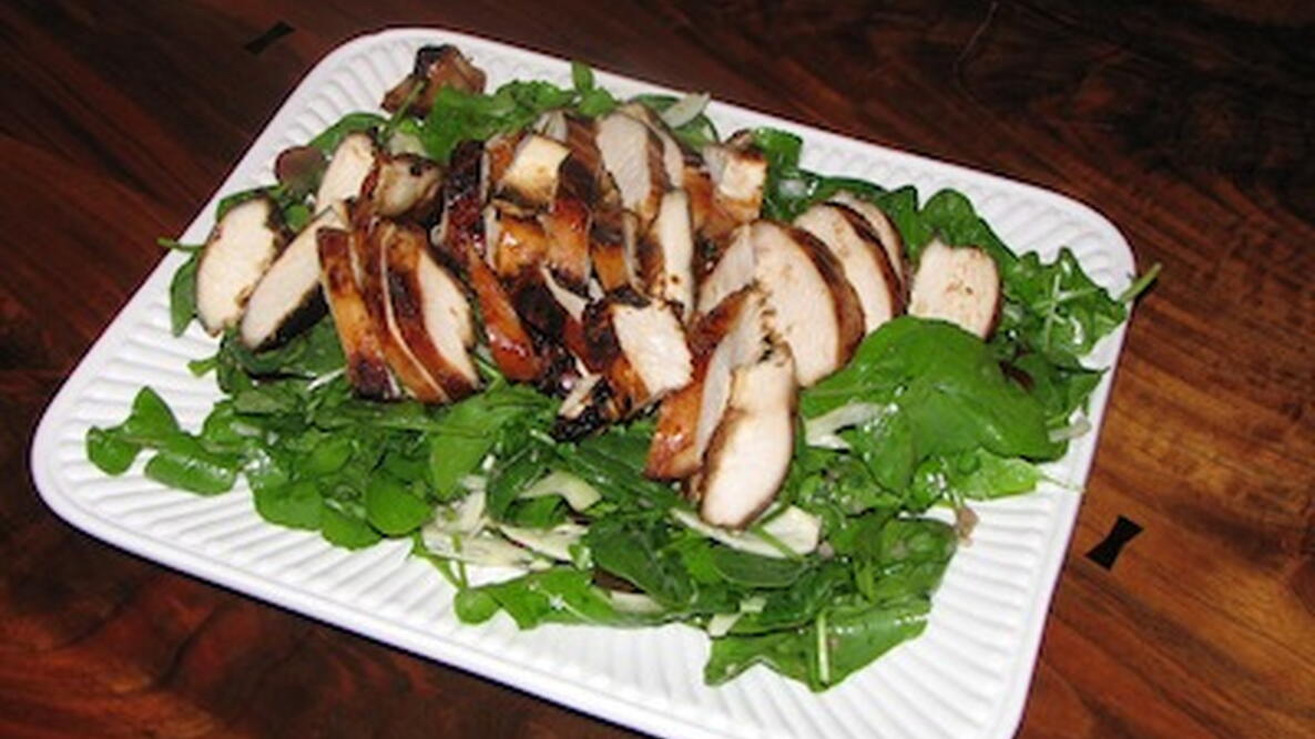 Cherry Balsamic Chicken Salad With Spinach, Arugula, Fennel, and Grapes