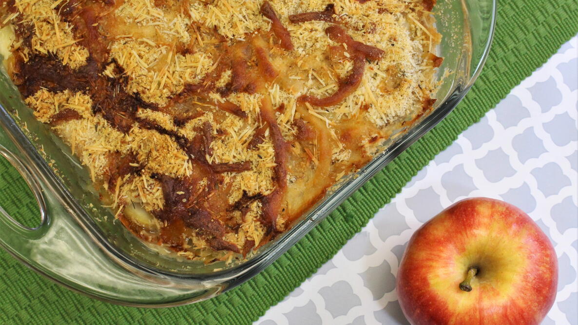 Chicken, Apple, and Cheese Casserole