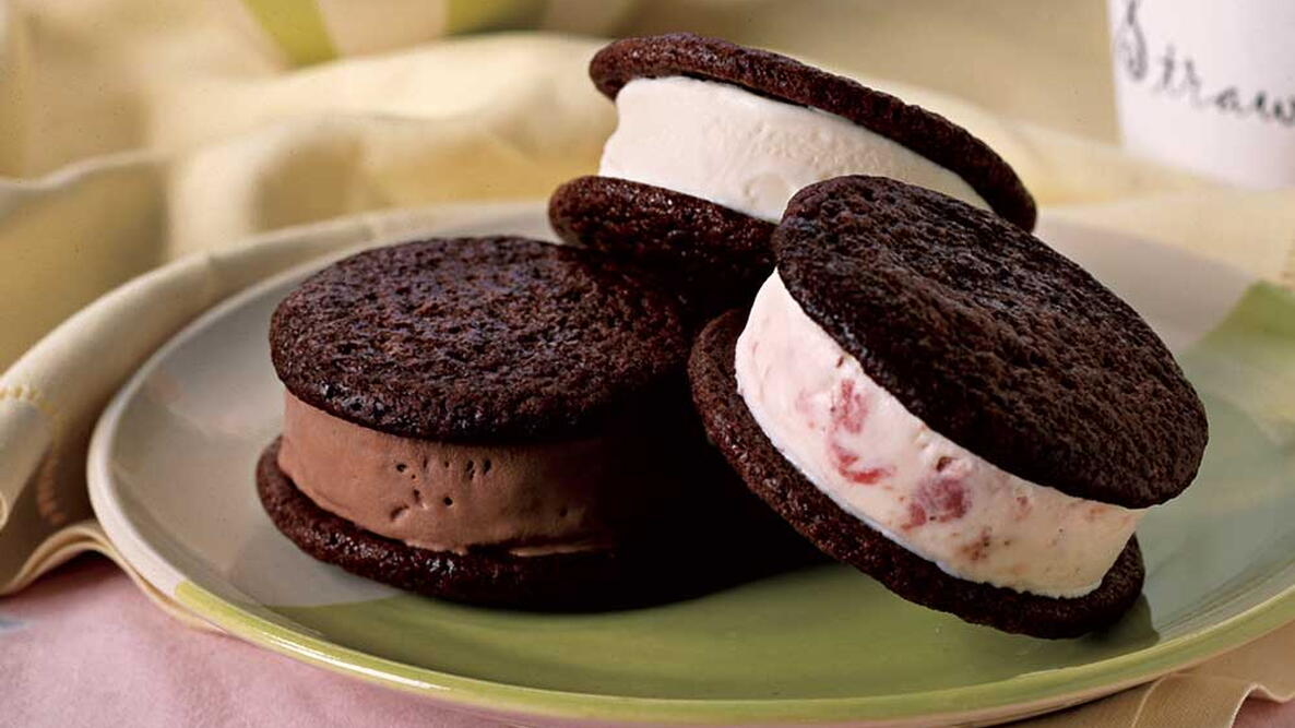 Crisp Chocolate Wafers