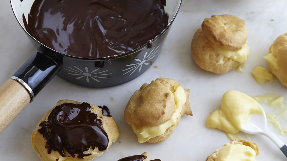 chocolate frosted eclairs