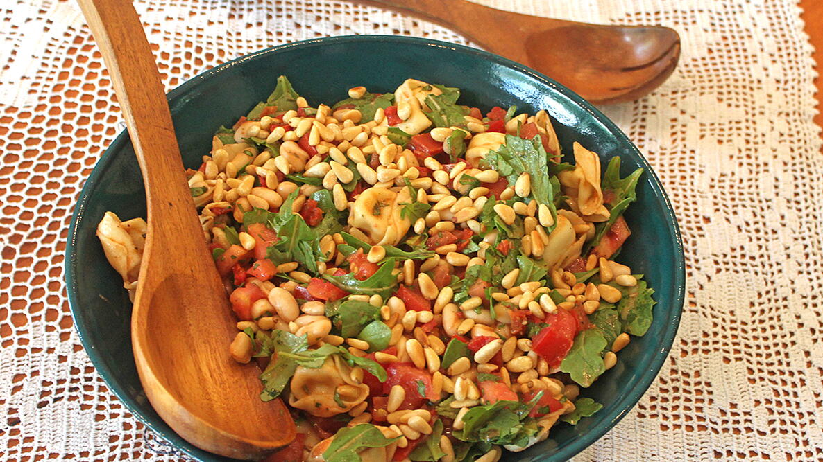 Triple Tomato Tortellini Toss