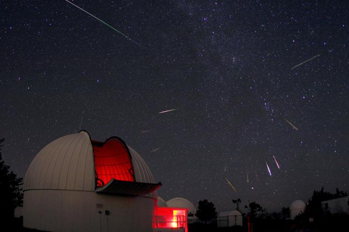 observatory looking at the persied meteor shower