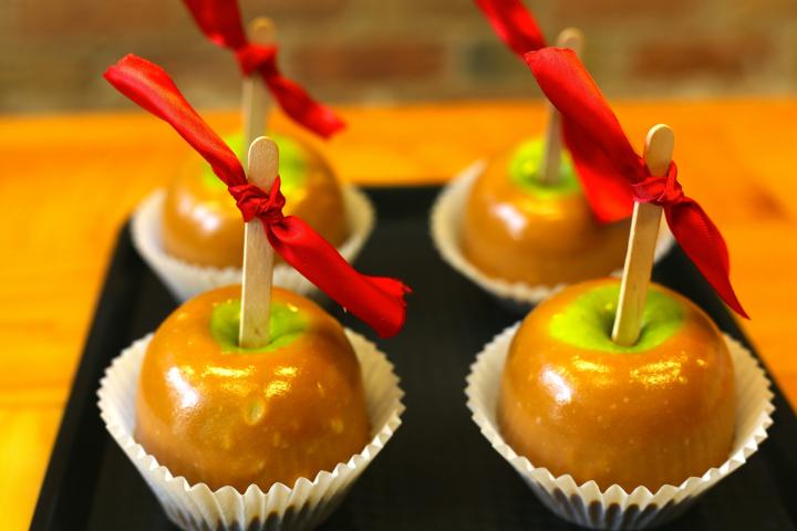 Caramel apples