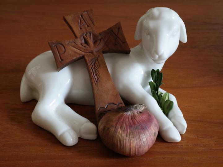 easter-dates-cross-lamb_full_width.jpg