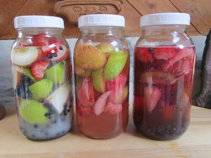 kvass-fruit-fermented-drink.jpg