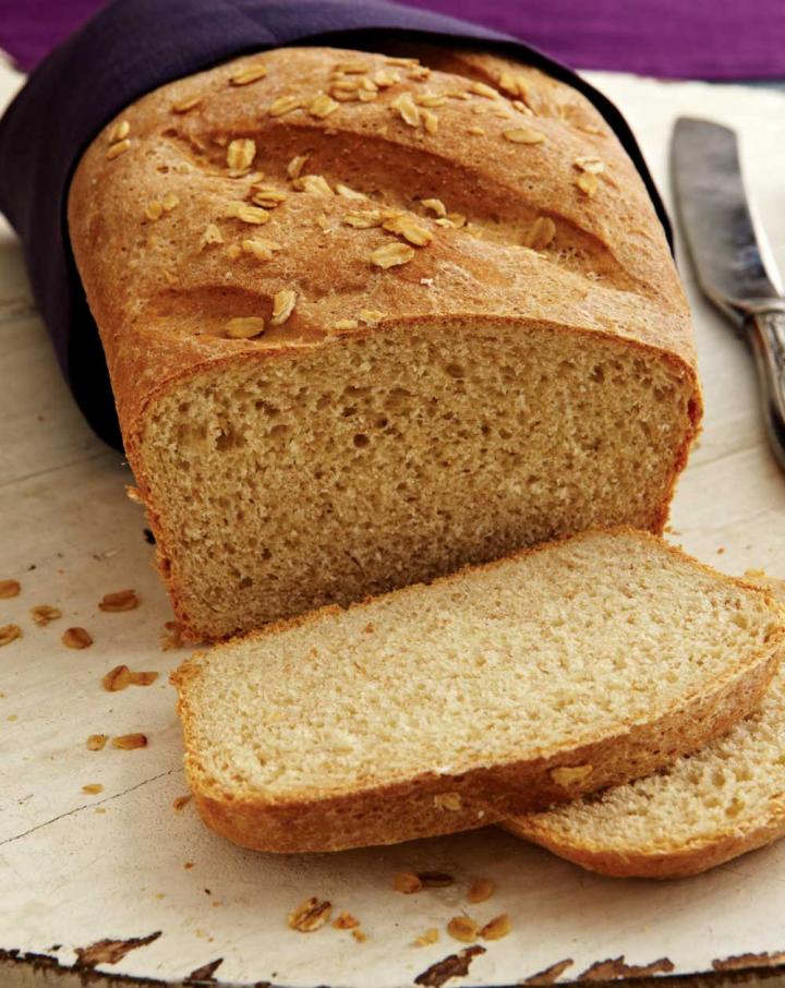 wheat_and_oatmeal_bread_full_width.jpg