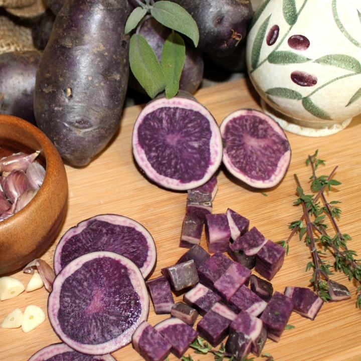 ll Blue Potatoes are what potatoes used to look like! Completely non-GMO and a source of excellent nutrition. Credit: easytogrowbulbs.com