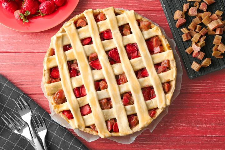 recipe-strawberry_rhubarb_pie_0.jpg